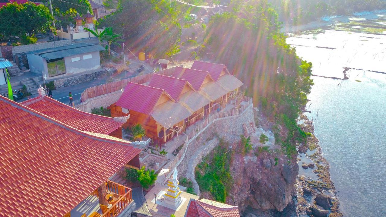 Malibu Huts Hotel Semaya Exterior photo