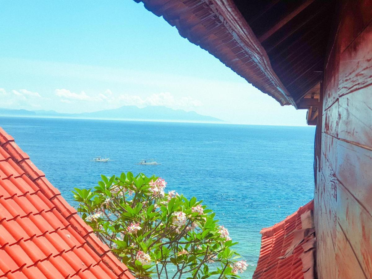 Malibu Huts Hotel Semaya Exterior photo